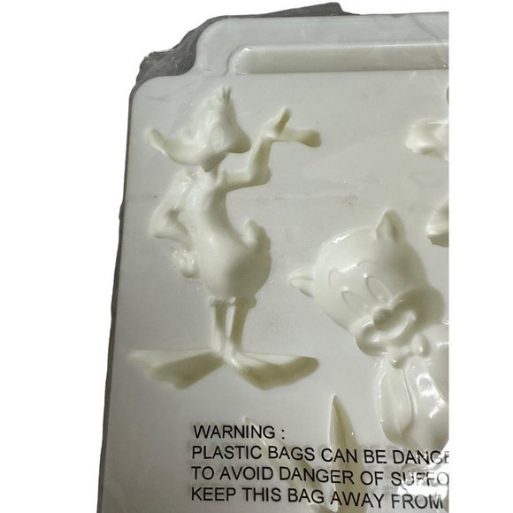 Vintage Warner Bros Looney Tunes Jello Gelatin Ice Chocolate Plastic Mold - Picture 5 of 7